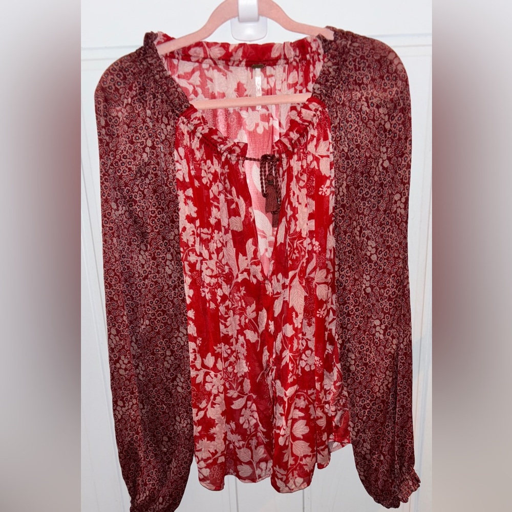 Free People Small Red and Burgundy Floral Mixed-Print V-Neck Blouse w/tassels